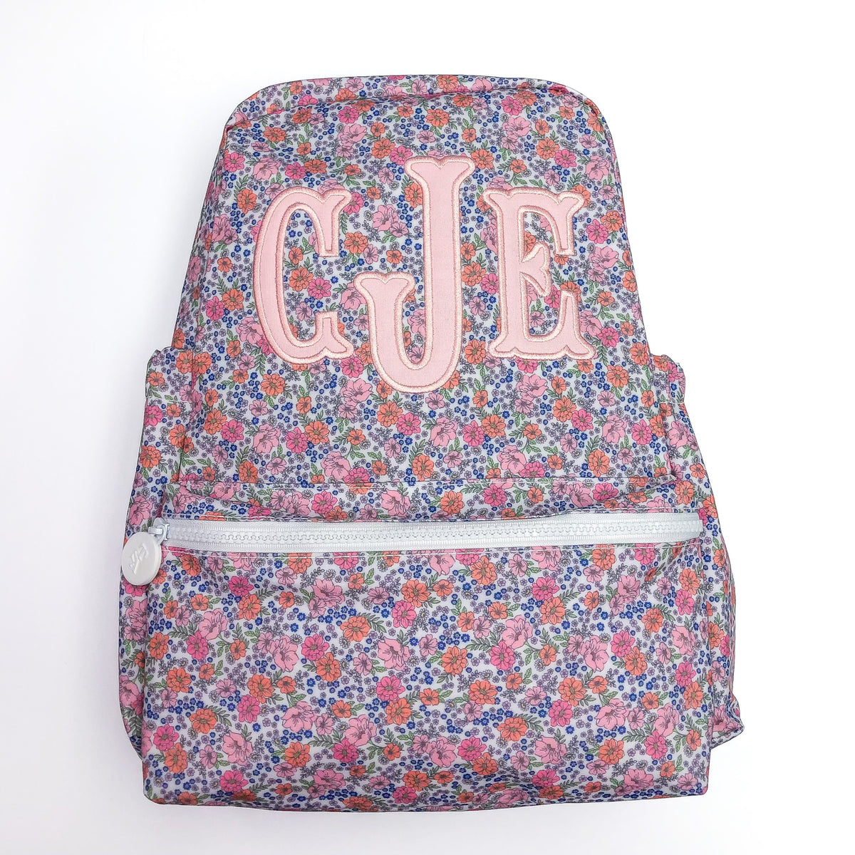 バックパック・リュック THE MUSEUM VISITOR FLOWER BROOCH BACKPACK 5FT1938 BIOWORLD | Shop BIOWORLD X Disney Hocus Pocus Sanderson