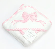 Load image into Gallery viewer, Bow Applique Hooded Towel Set